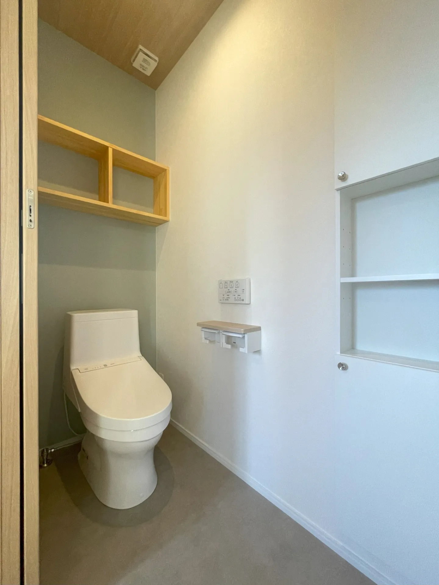 ナチュラルなテイストのリーフグリーンのお家