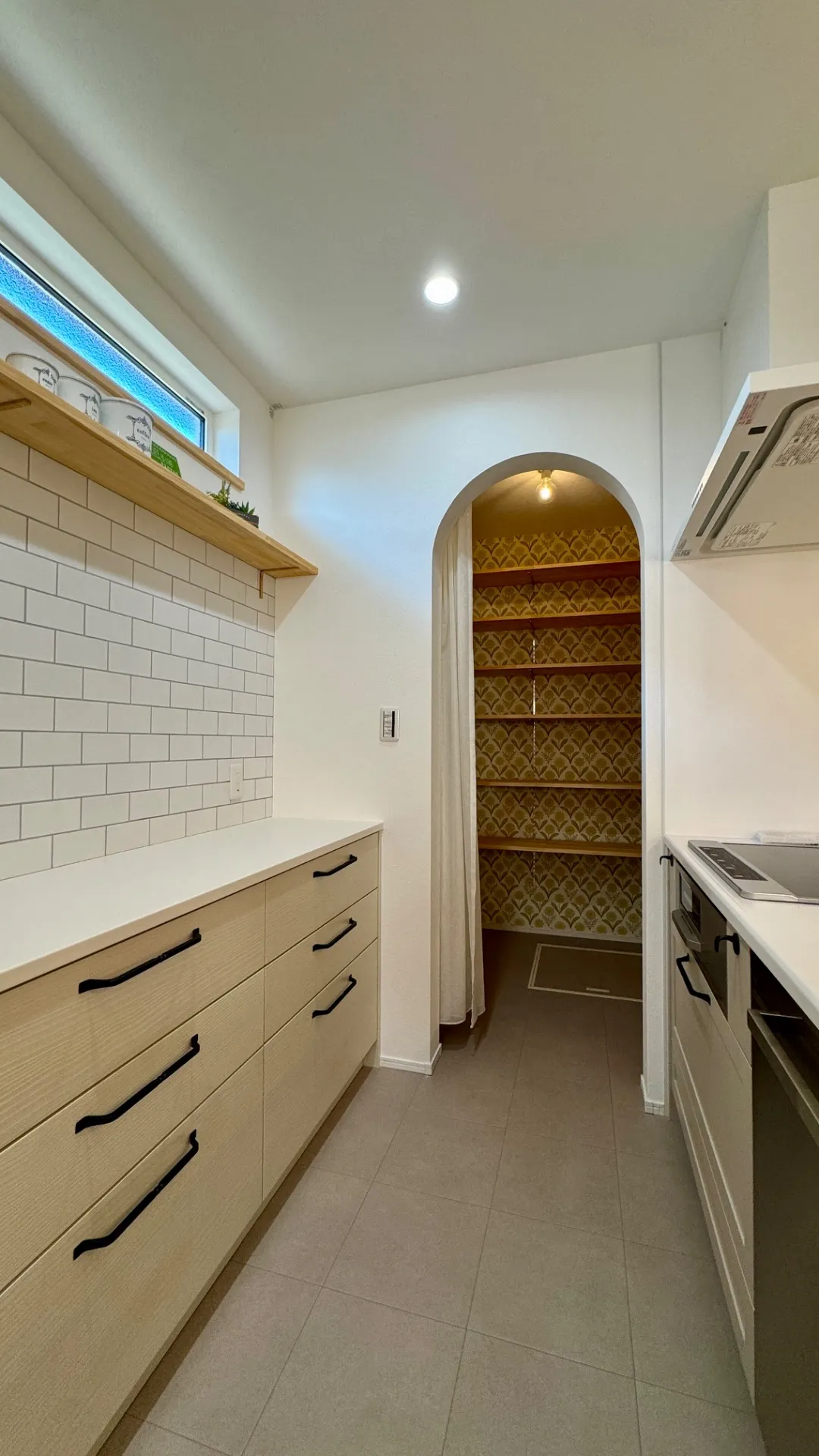 子育て世代が暮らす塗り壁のかわいい平屋のお家